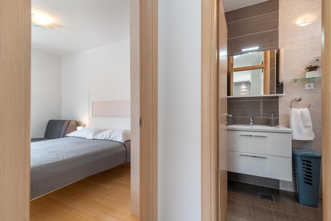 Apartman Lorena Trogir Exterior foto