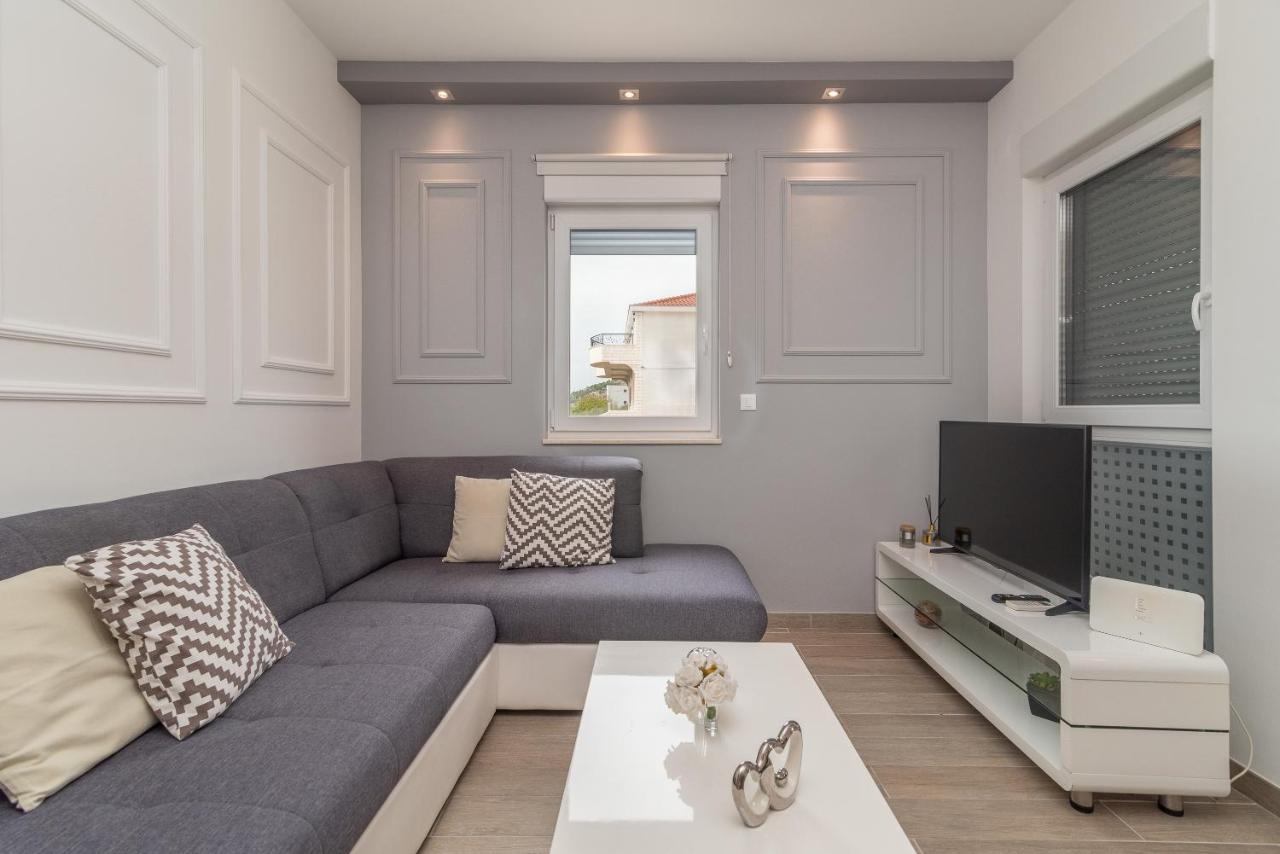 Apartman Lorena Trogir Exterior foto