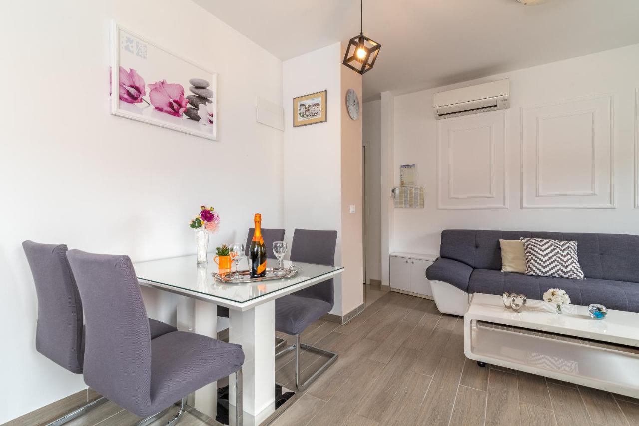 Apartman Lorena Trogir Exterior foto