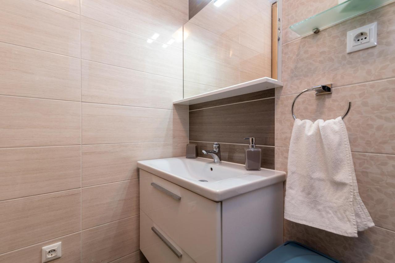 Apartman Lorena Trogir Exterior foto