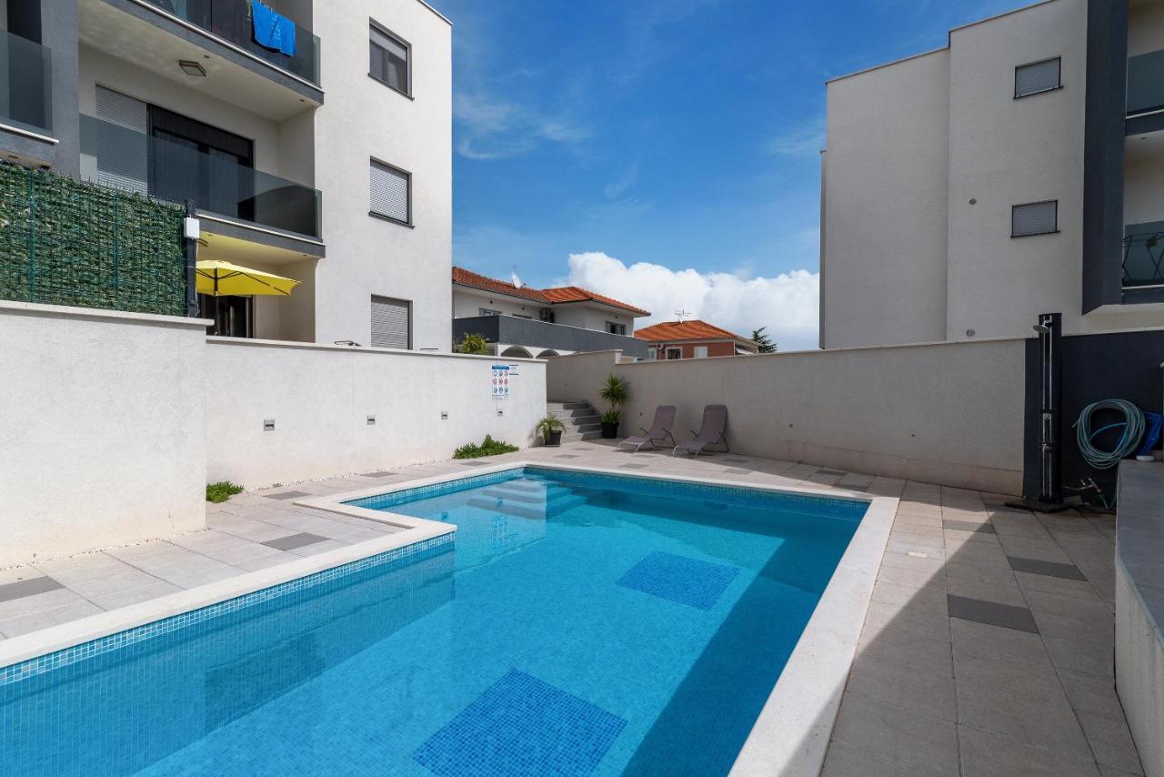 Apartman Lorena Trogir Exterior foto