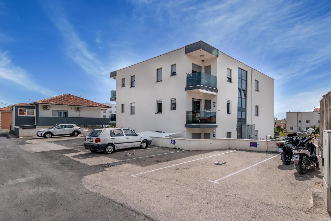 Apartman Lorena Trogir Exterior foto