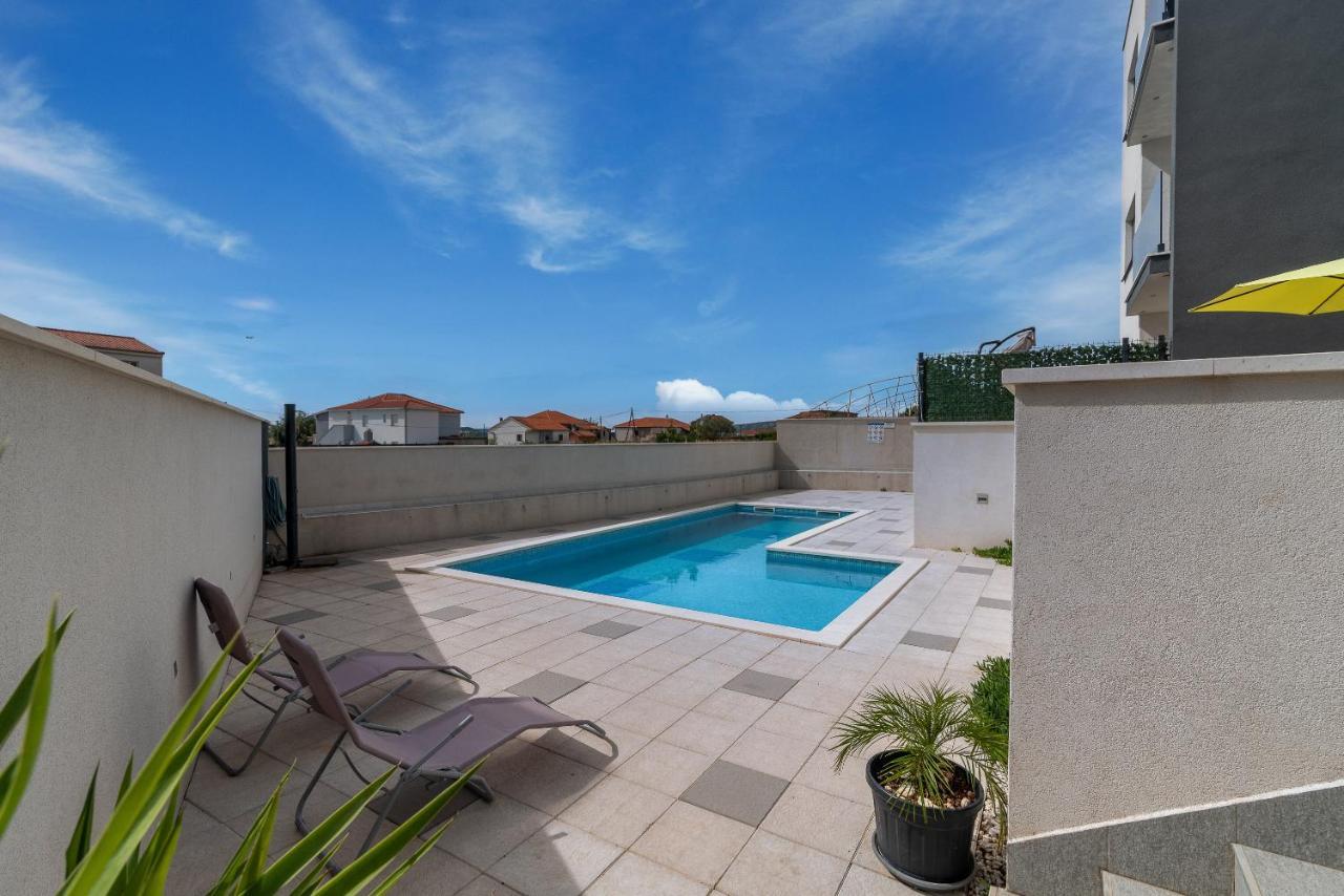 Apartman Lorena Trogir Exterior foto