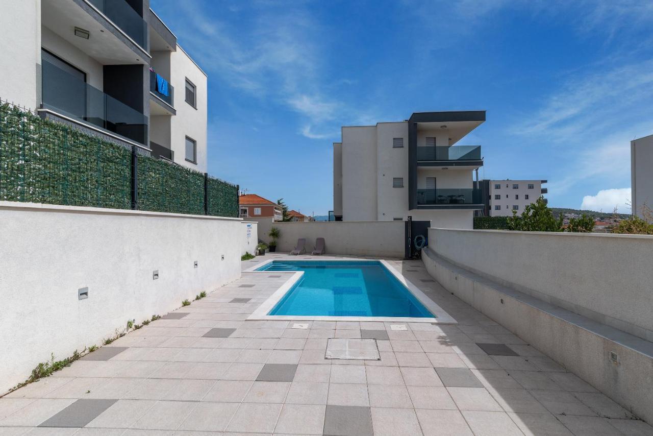 Apartman Lorena Trogir Exterior foto