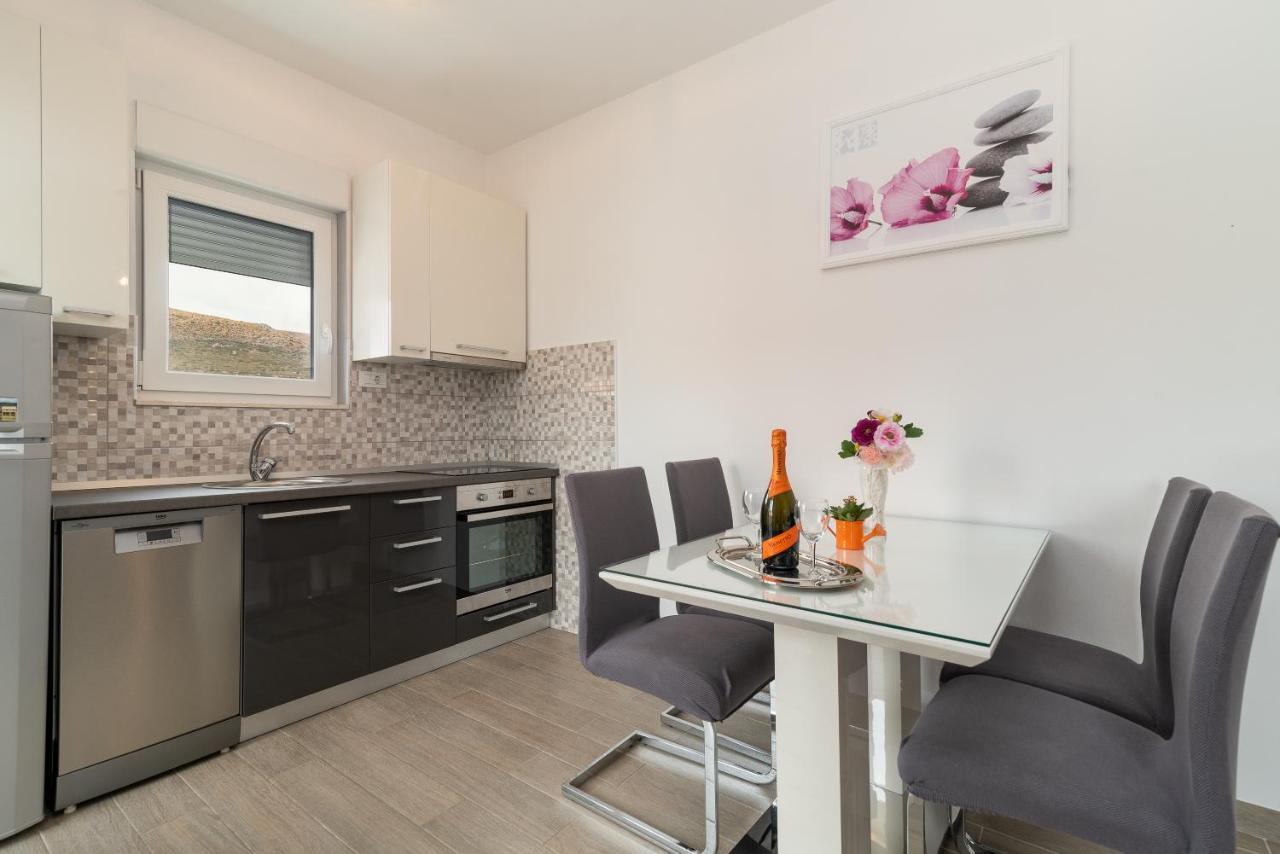 Apartman Lorena Trogir Exterior foto